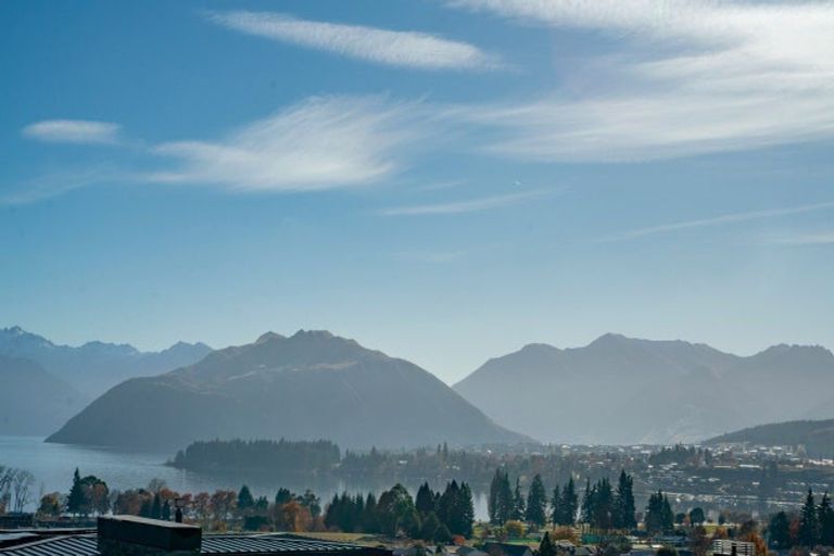 Photo of property in Meadowstone Alpha Series, 2 Petalite Lane, Wanaka, 9305