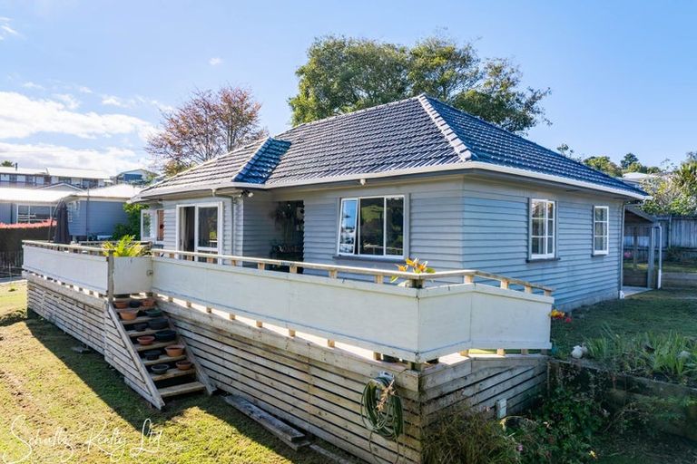 Photo of property in 15 Ash Grove, Maungaturoto, 0520