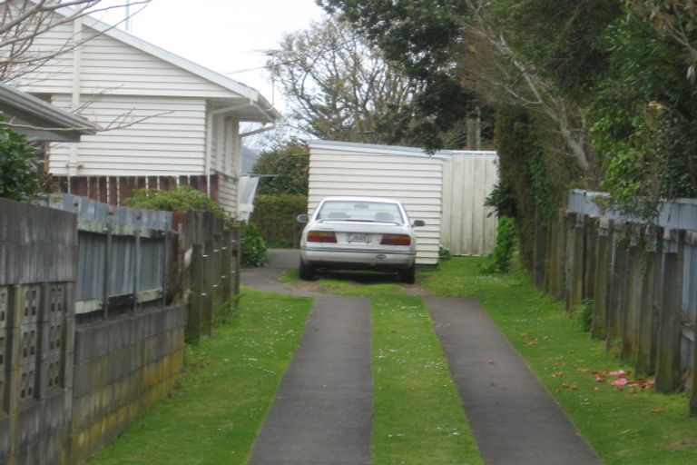 Photo of property in 1 Wrantage Street, Westown, New Plymouth, 4310