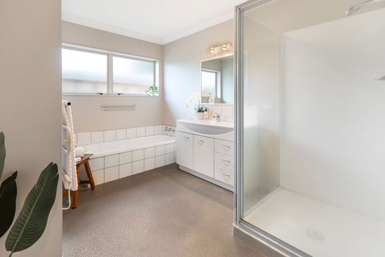 Photo of property in 8a Riverlea Drive, Katikati, 3129