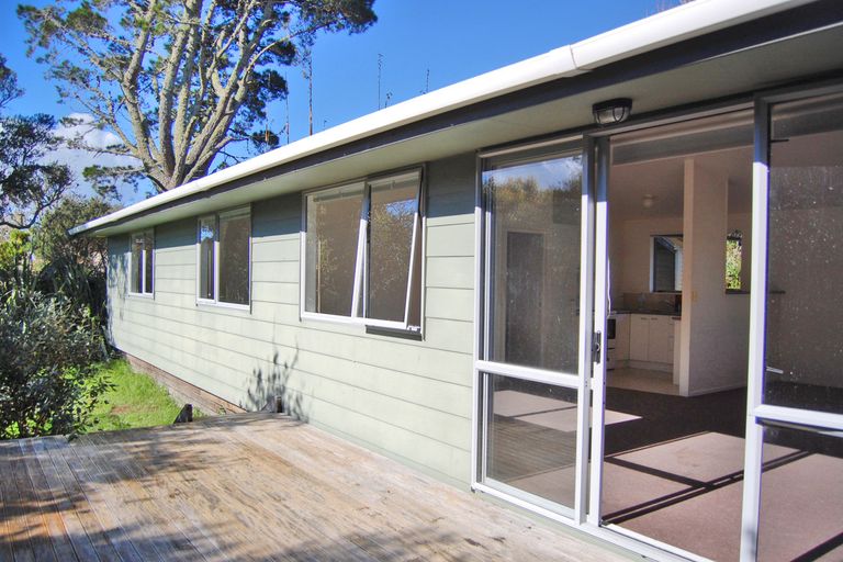 Photo of property in 23b Foster Crescent, Snells Beach, 0920