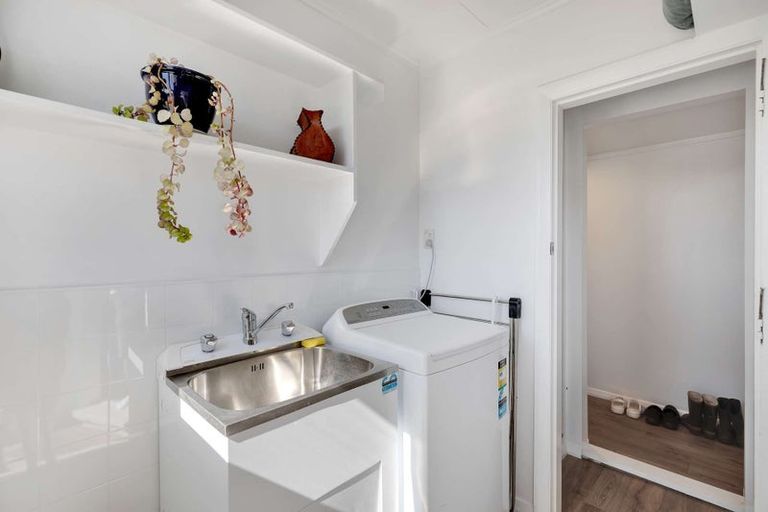 Photo of property in 6 Mahoe Place, Gonville, Whanganui, 4501