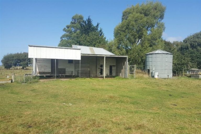 Photo of property in 429 Timaru Road, Waimate, 7978