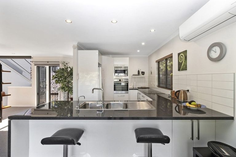 Photo of property in 112h Lake Road, Frankton, Hamilton, 3204