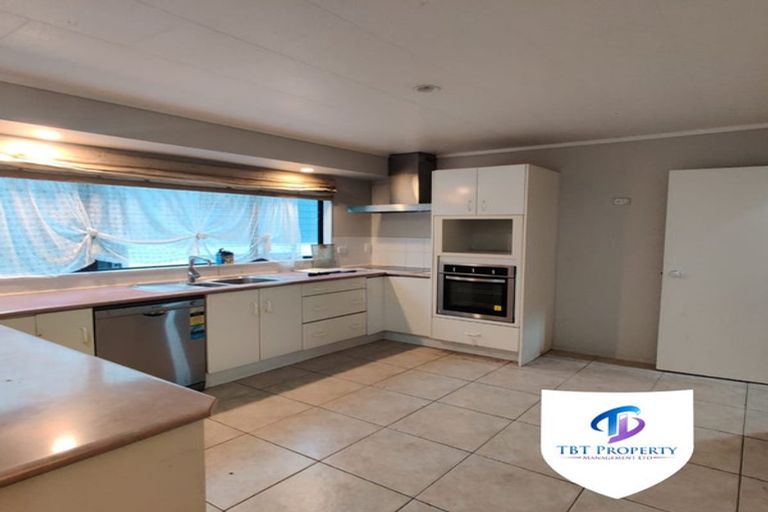 Photo of property in 21 Hakea Place, Totara Heights, Auckland, 2105