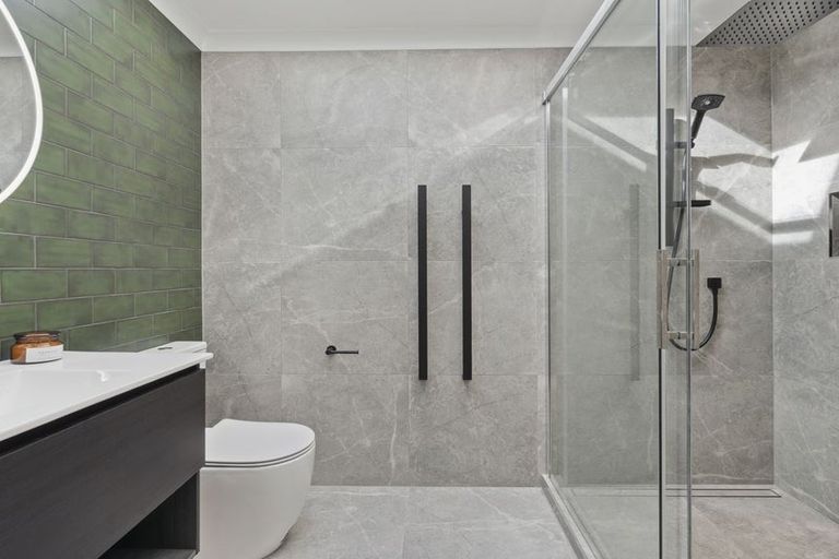 Photo of property in 2 Oakum Road, Whitby, Porirua, 5024