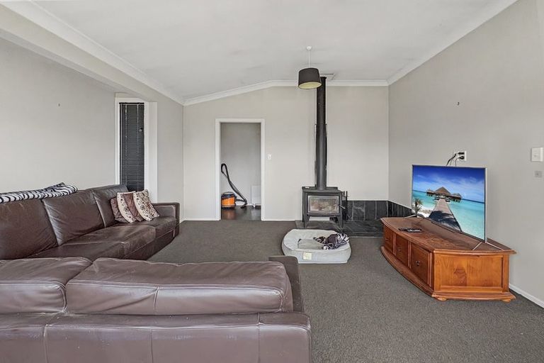 Photo of property in 37 Cross Street, Coalgate, 7673