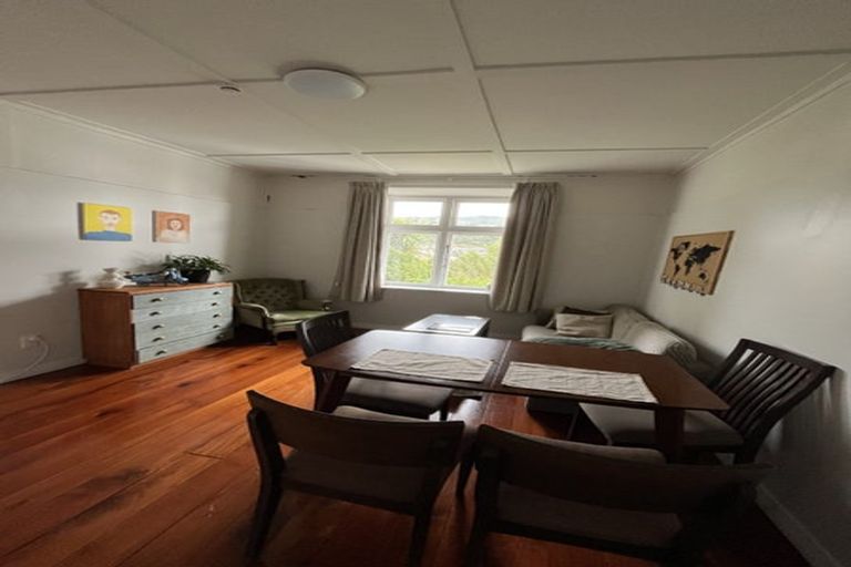 Photo of property in 2 Harland Street, Brooklyn, Wellington, 6021