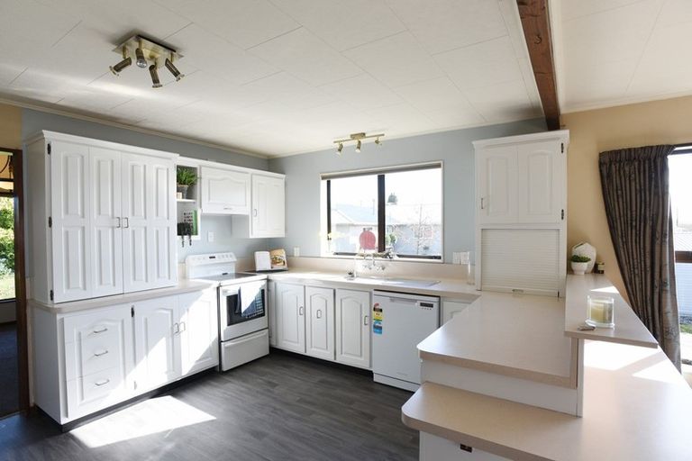 Photo of property in 411 Great North Road, Winton, 9720