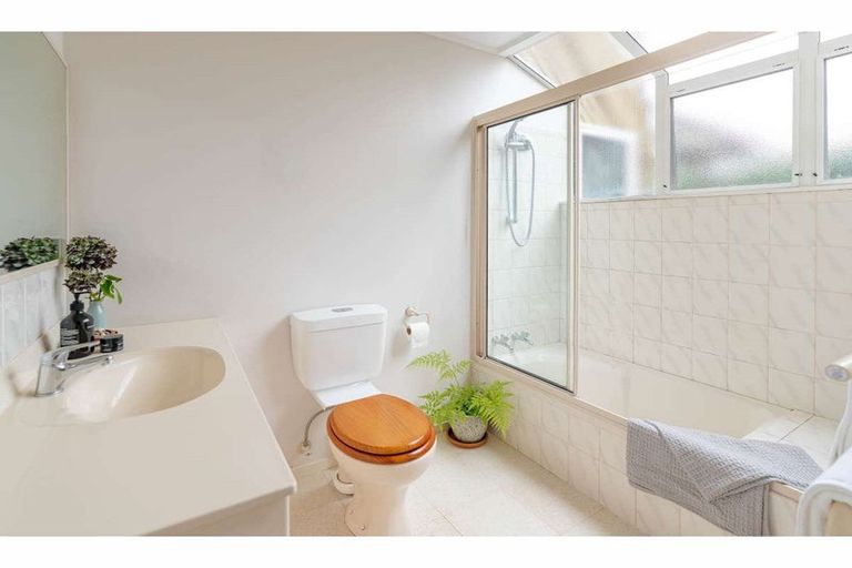 Photo of property in 1 James Kemp Place, Kerikeri, 0230