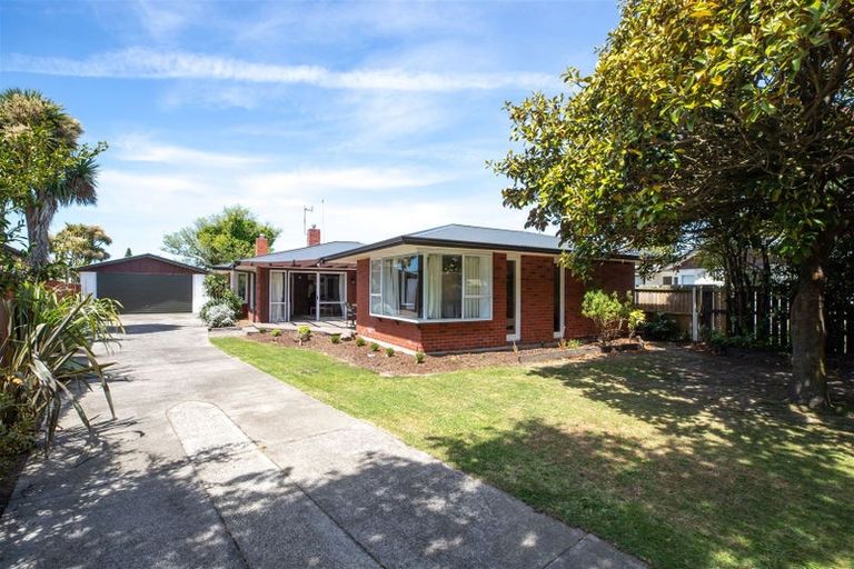 Photo of property in 42 Dunster Street, Burnside, Christchurch, 8053