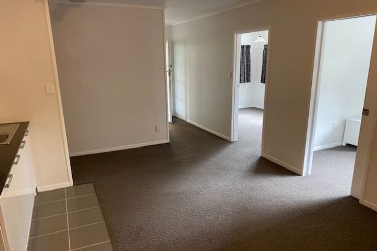 Photo of property in 2/27 Salem Place, Torbay, Auckland, 0630