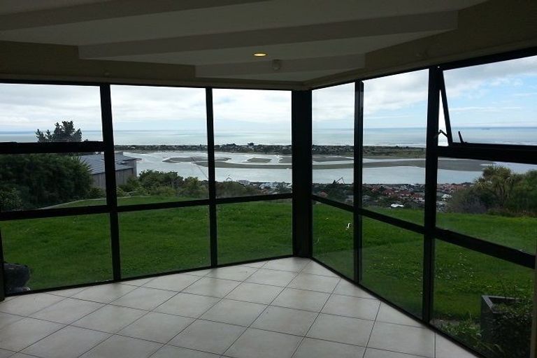 Photo of property in 10 Dunkeld Lane, Redcliffs, Christchurch, 8081