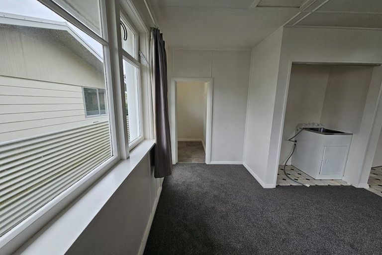 Photo of property in 71 Queenwood Road, Levin, 5510