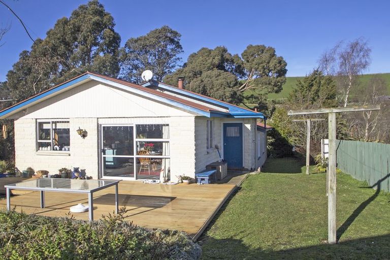 Photo of property in 52 Wellington Street, Enfield, Oamaru, 9491