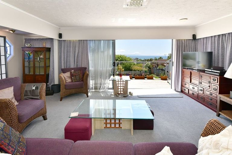 Photo of property in 18 Gledstane Road, Stanmore Bay, Whangaparaoa, 0932