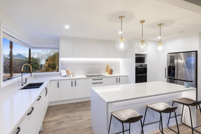 Photo of property in 54 Regency Crescent, Redwood, Christchurch, 8051