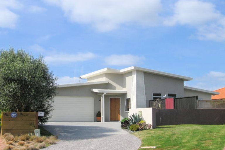 Photo of property in 12 Paua Cove, Papamoa Beach, Papamoa, 3118