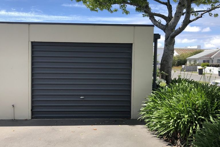 Photo of property in Burkedale Court, 3/105 Burke Street, Sydenham, Christchurch, 8023