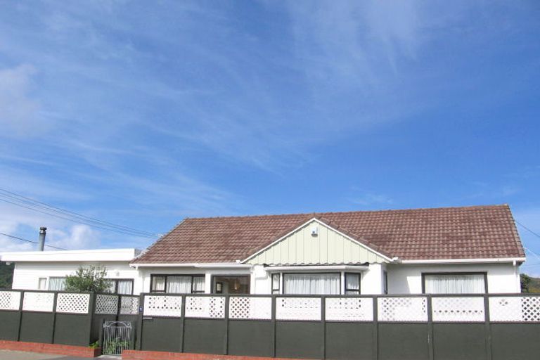 Photo of property in 1/1 Wayside, Miramar, Wellington, 6022