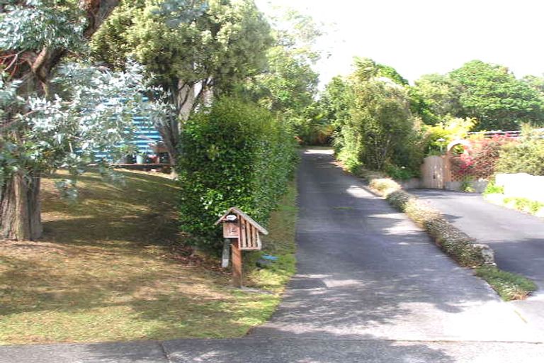 Photo of property in 14 Trevone Place, Forrest Hill, Auckland, 0620