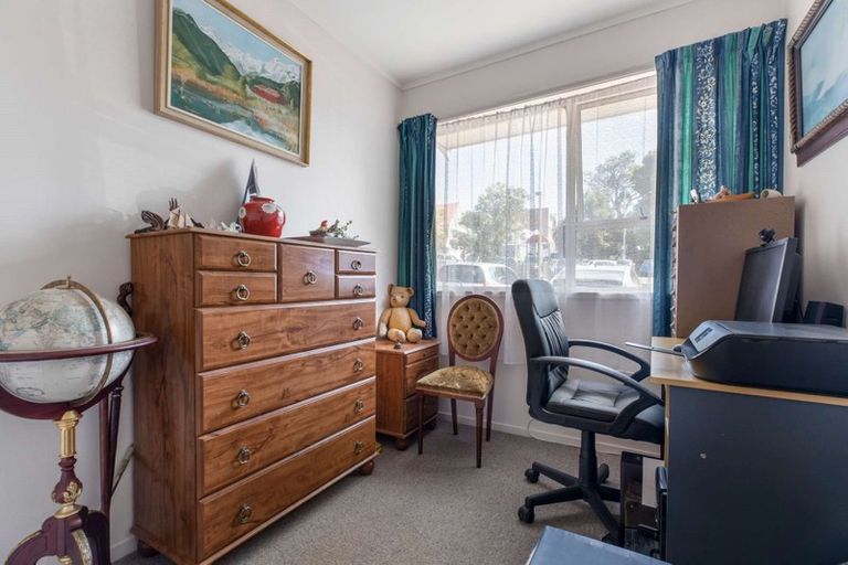 Photo of property in 4/28 Uxbridge Road, Mellons Bay, Auckland, 2014