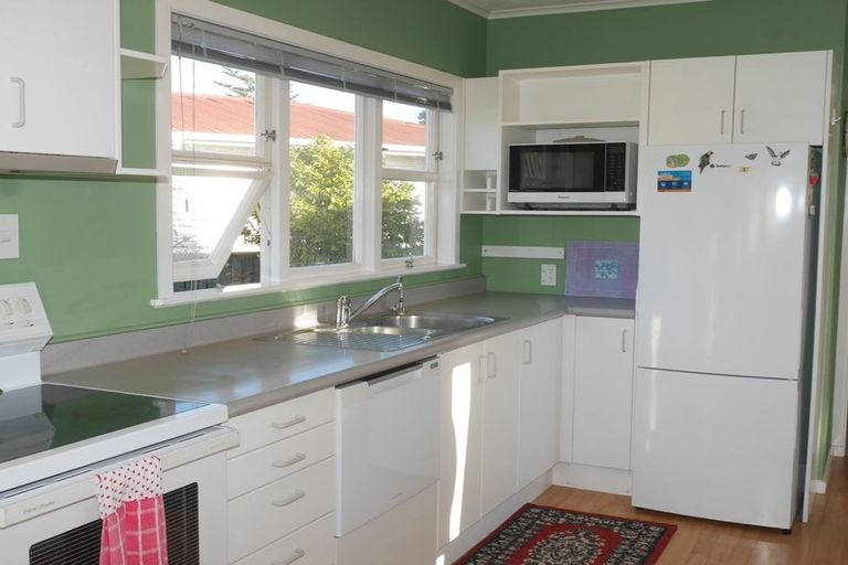 Photo of property in 151 Te Moana Road, Waikanae, 5036