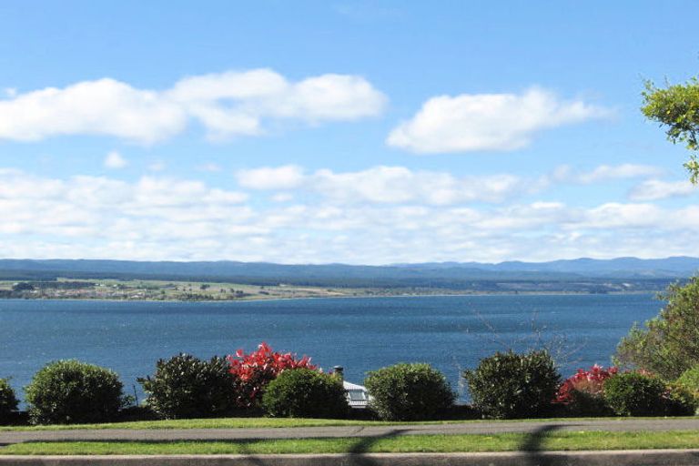 Photo of property in 61 Wakeman Road, Acacia Bay, Taupo, 3330