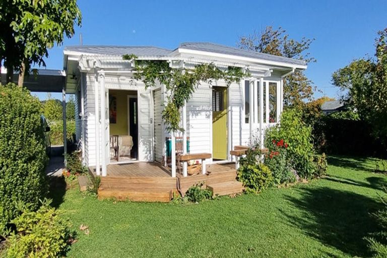 Photo of property in 15 Victoria Avenue, Wairoa, 4108