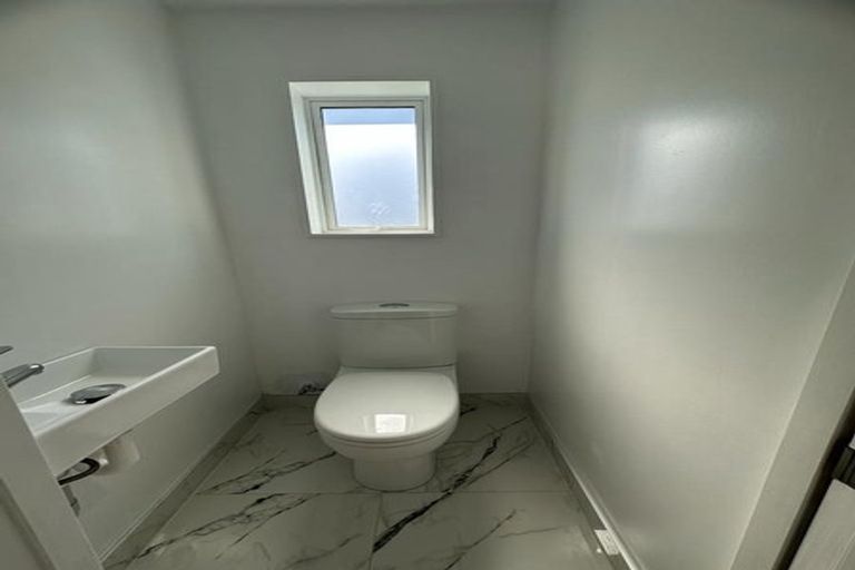 Photo of property in 8 Kentville Place, Somerville, Auckland, 2014