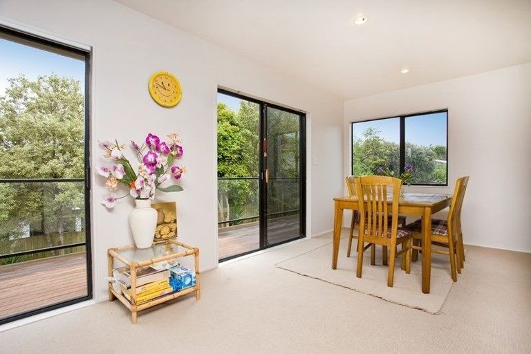 Photo of property in 3/61 Sunrise Avenue, Murrays Bay, Auckland, 0630