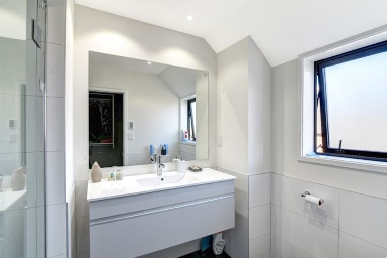 Photo of property in 25 Falconer Rise, Jacks Point, Queenstown, 9371