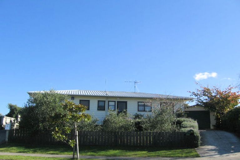 Photo of property in 4a Dennis Taylor Court, Paraparaumu, 5032