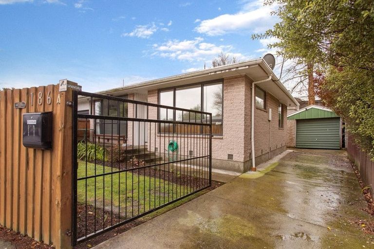 Photo of property in 1/186a Wairakei Road, Bryndwr, Christchurch, 8053