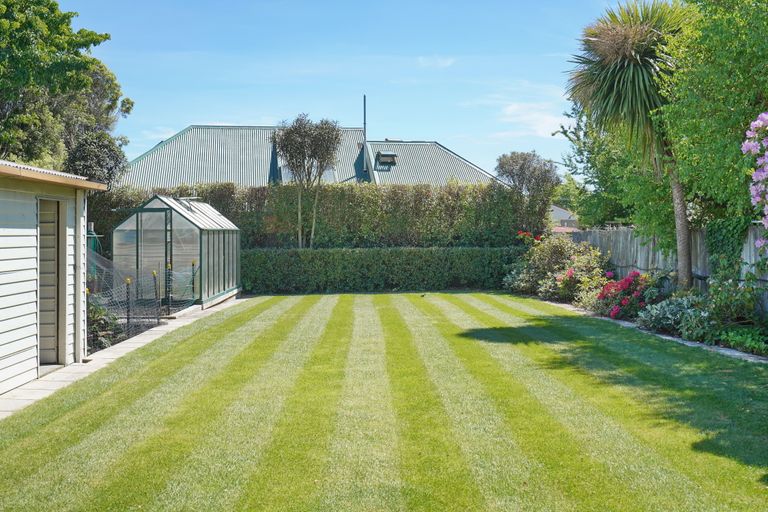 Photo of property in 22 Kendal Avenue, Burnside, Christchurch, 8053