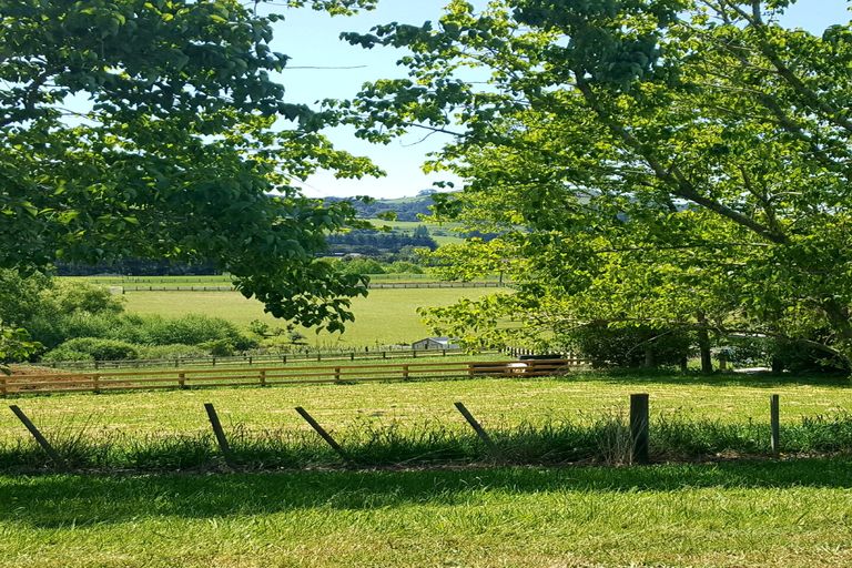 Photo of property in 25 Dean Road, Pokeno, 2471