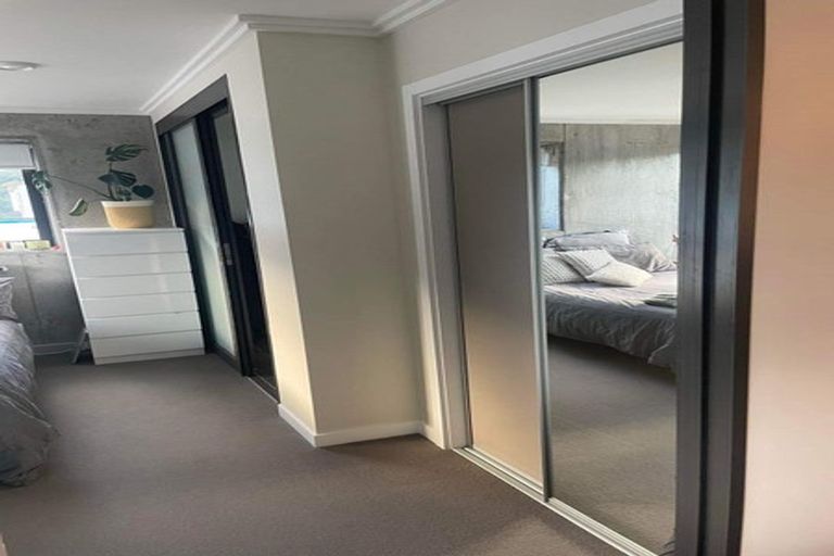 Photo of property in Frame Apartments, 1003/111 Molesworth Street, Thorndon, Wellington, 6011