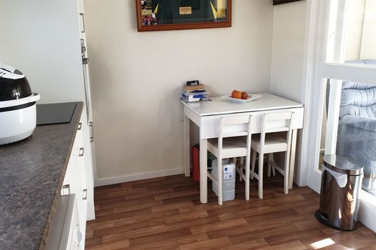 Photo of property in 1-11/94 Avenue Road, West End, Timaru, 7910