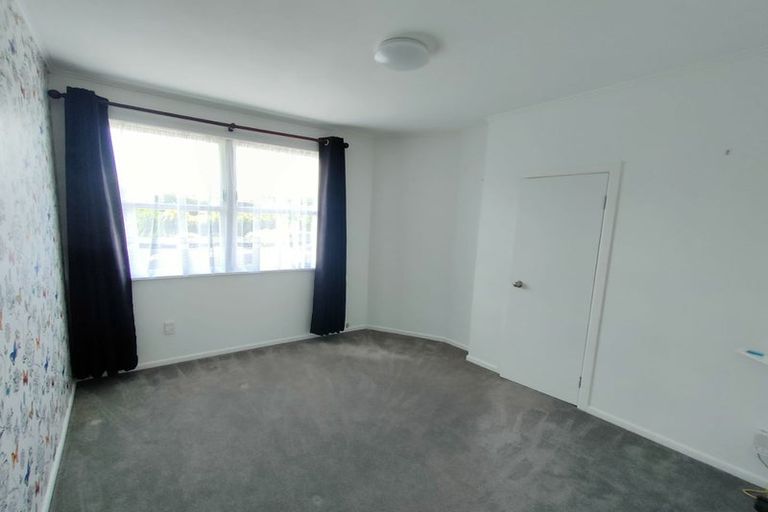 Photo of property in 7 Sycamore Drive, Sunnynook, Auckland, 0620