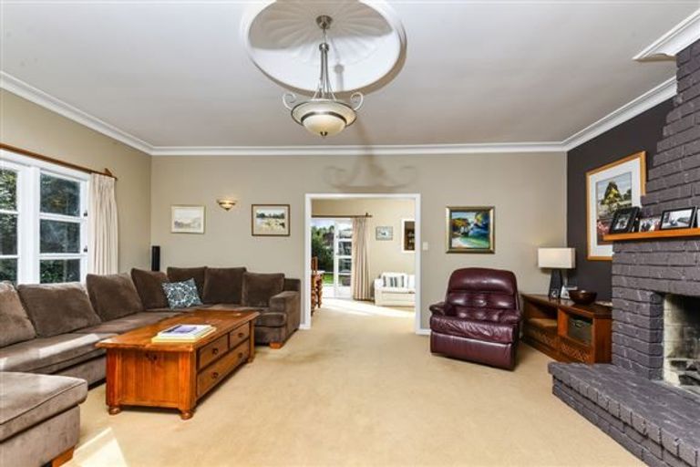 Photo of property in 211 Lake Road, Belmont, Auckland, 0622