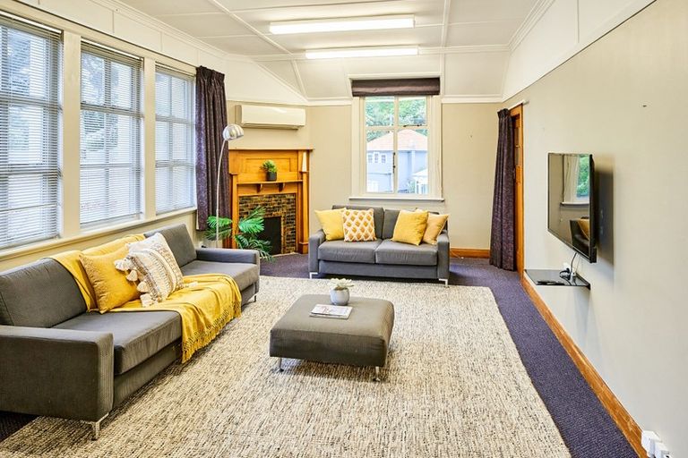 Photo of property in 148-150 Muritai Road, Eastbourne, Lower Hutt, 5013