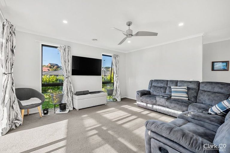 Photo of property in 9 Tide Lane, Whitby, Porirua, 5024