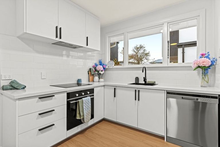 Photo of property in 2/124 Huxley Street, Sydenham, Christchurch, 8023
