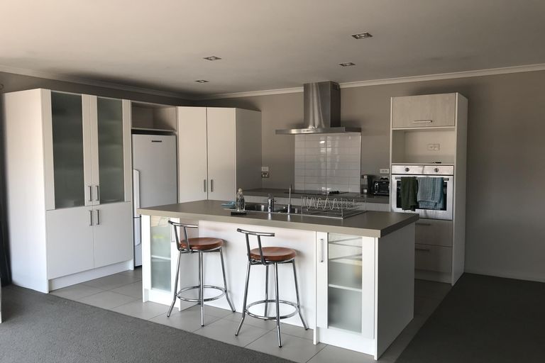 Photo of property in 14 Denham Court, Flagstaff, Hamilton, 3210