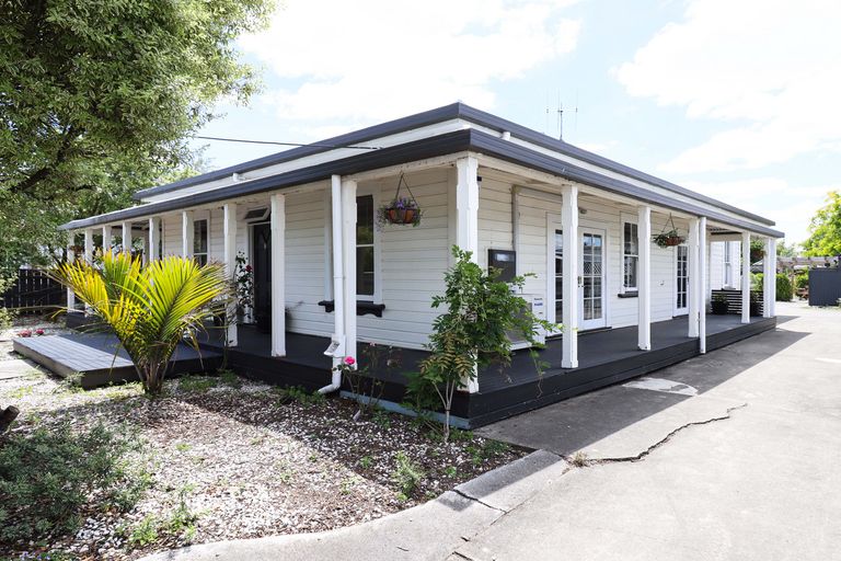 Photo of property in 8 Victoria Street, Carterton, 5713