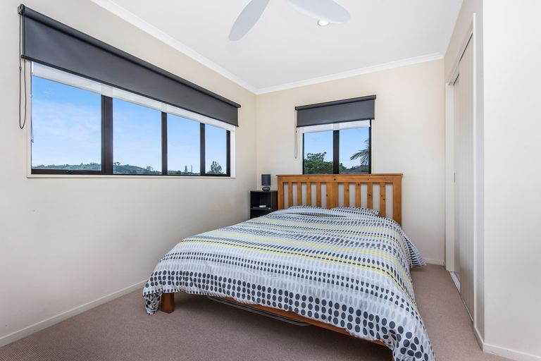 Photo of property in 12 Derg Place, East Tamaki, Auckland, 2013