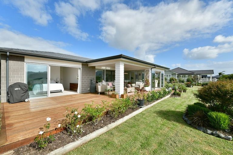 Photo of property in 28 Awatiro Drive, Kaukapakapa, 0871
