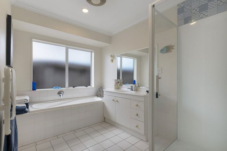 Photo of property in 56 Nicholas Road, Somerville, Auckland, 2014