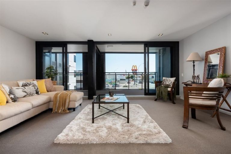 Photo of property in 2-06/424 Maunganui Road, Mount Maunganui, 3116