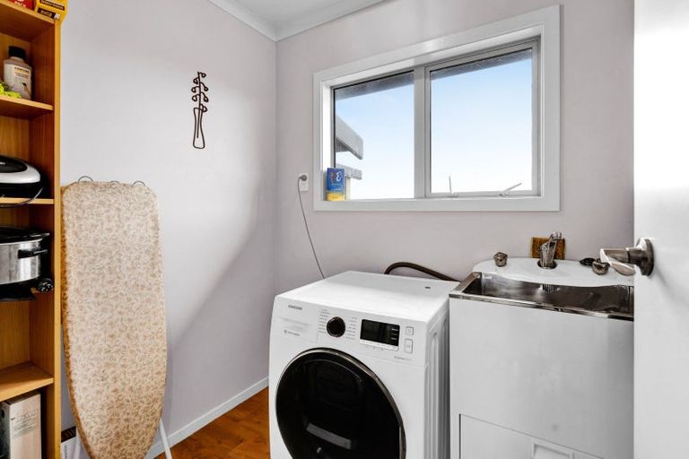 Photo of property in 5883 Mountain Road, Normanby, Hawera, 4673